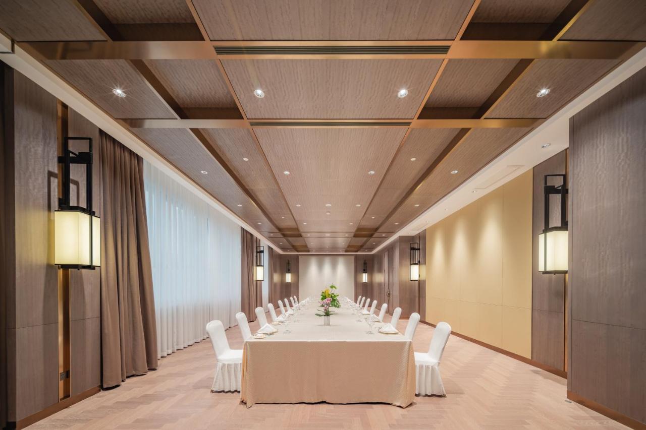 Holiday Inn Zhengzhou Zhongzhou By Ihg Exterior photo
