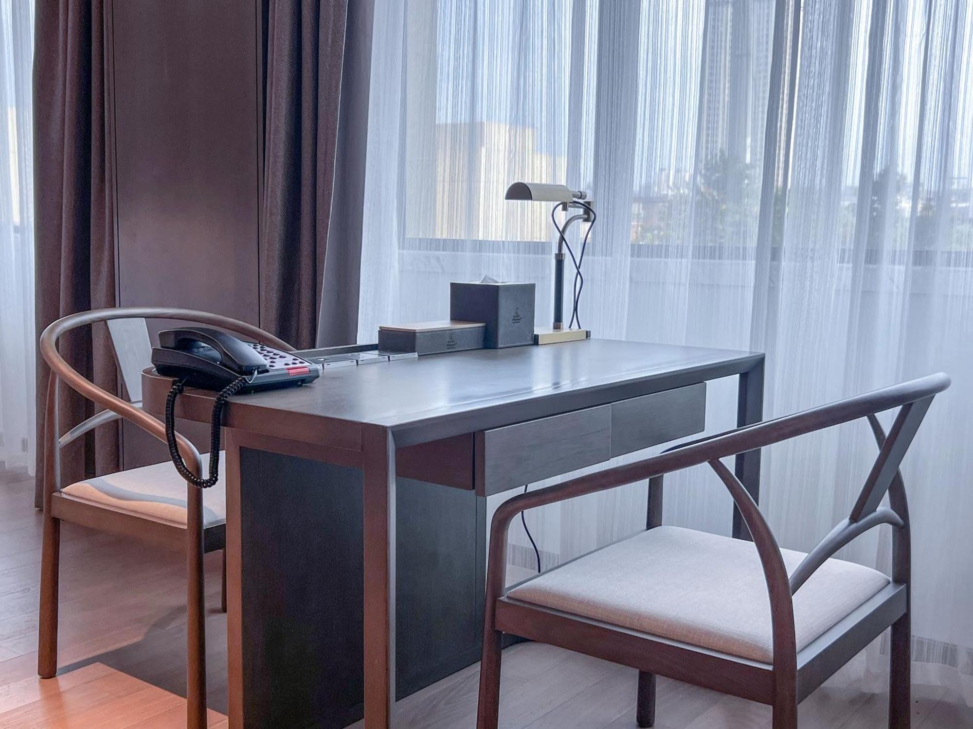 Holiday Inn Zhengzhou Zhongzhou By Ihg Exterior photo